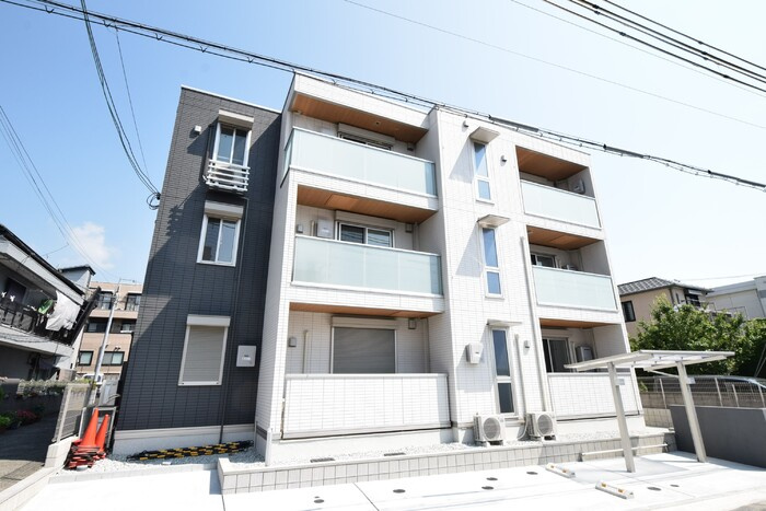 バレンティア