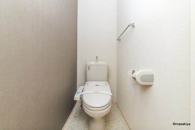 アンベリール長池のトイレ|トイレ　ウォシュレット付き