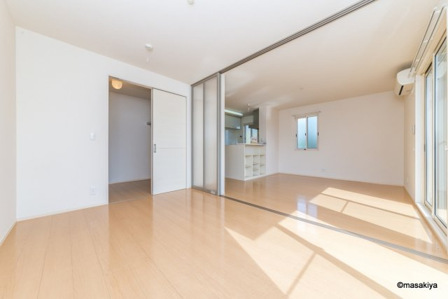 アンベリール長池の居間・リビング