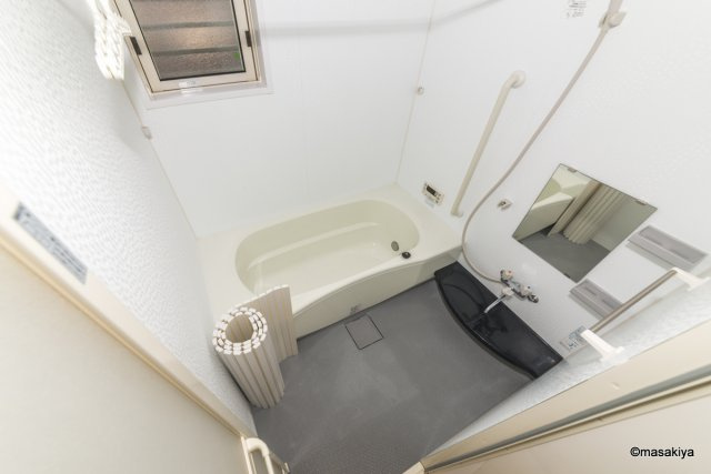 アンベリール長池の浴室|お風呂　一坪タイプで広々です。