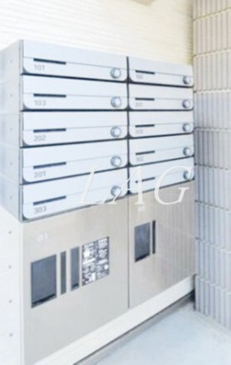 【その他共用部分】 | ストーンズ久米川 | 宅配ボックスです。