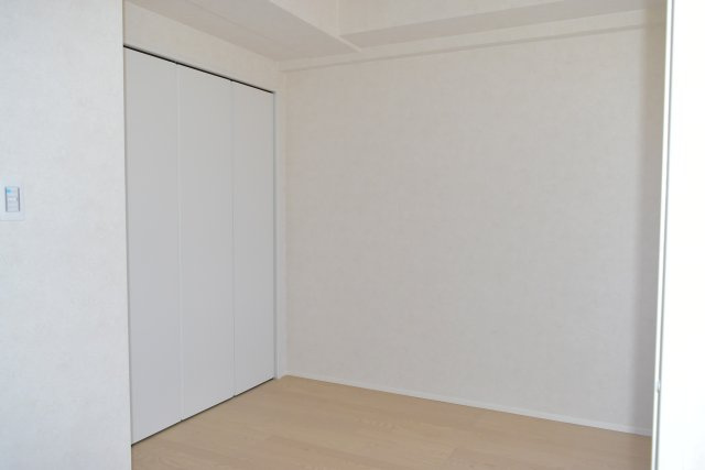青梅市河辺町１丁目の中古マンションの洋室
