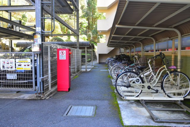 青梅市河辺町１丁目の中古マンションの駐輪場