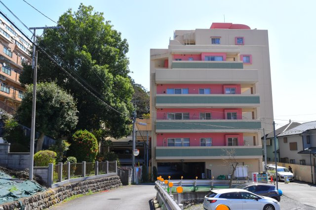 青梅市河辺町１丁目の中古マンションの外観