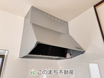 【キッチン】 | KEM真岡市長田1期 | お料理の匂いもスッキリ♪シンプルデザインで掃除も簡単‼