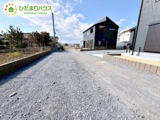 【前面道路含む現地写真】 | 閑静な住宅地なので、幹線道路や大通りに面していないので大型車が通ることが少なく静かです。