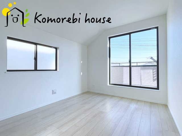 さいたま市西区指扇996番2　新築一戸建て　Aの寝室|開放的な寝室です