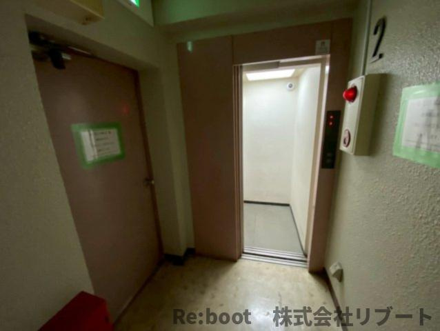 セントラル本八幡ビルのその他共用部分|２Fエレベーターホール