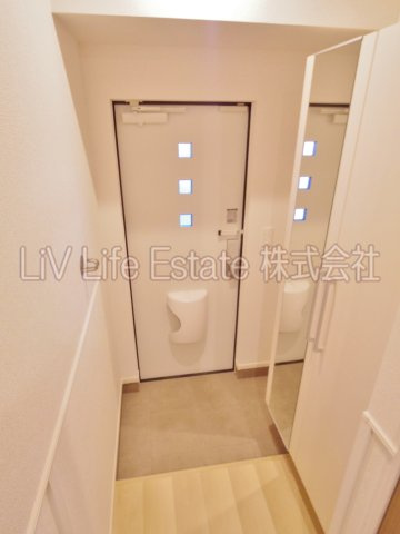 エム・ケイ　ハイム　Ａの玄関