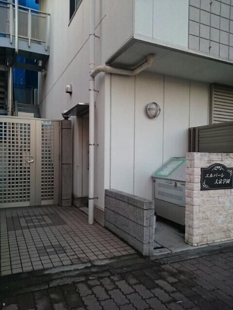 エルパーレ大泉学園のエントランス