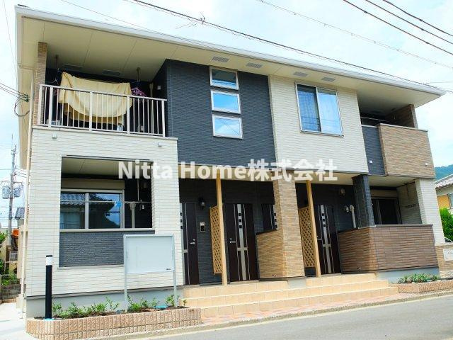 ソルベニの外観|柏原駅から徒歩圏内で便利です◎外部物置を設置♪