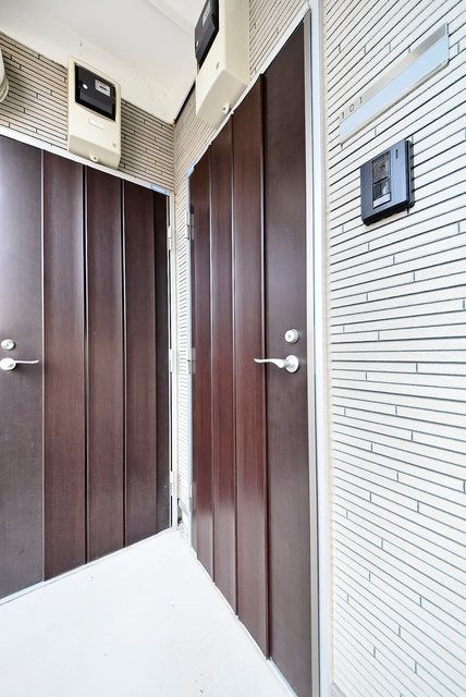 サンモール竹ノ塚の玄関