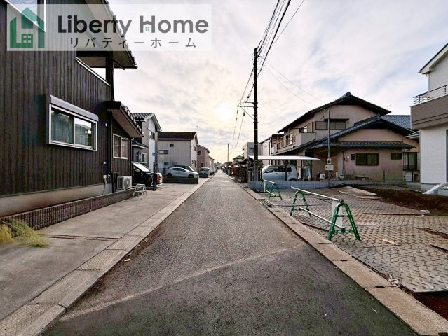 つくば市観音台1丁目　新築戸建の前面道路含む現地写真