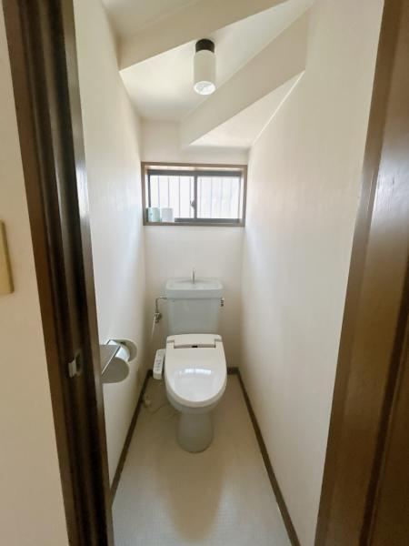 小山市神鳥谷2丁目　中古戸建のトイレ