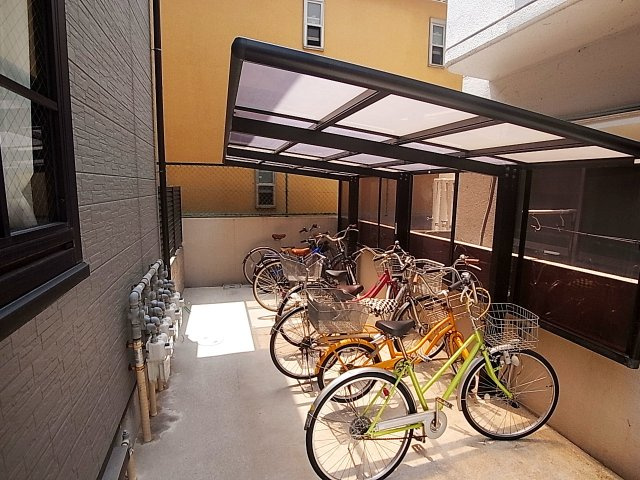 コンフォートカナヤのその他共用部分|駐輪スペース