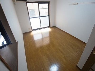 【居間・リビング】 | コンフォートカナヤ | 綺麗な洋室