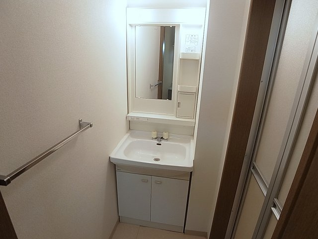 コンフォートカナヤの洗面所|独立洗面台