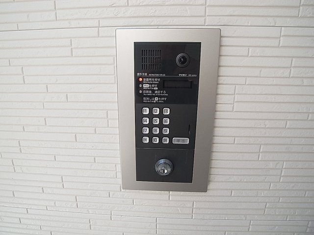 ブルームのセキュリティ|モニターフォン連動のオートロック完備