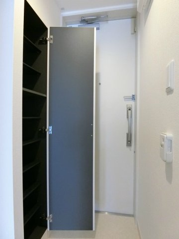 リブリ・柏町の玄関|落ち着いた玄関です