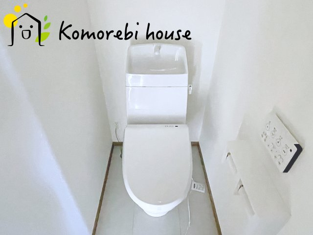 さいたま市西区指扇996番2　新築一戸建て　Bのトイレ|落ち着いた色調のトイレです