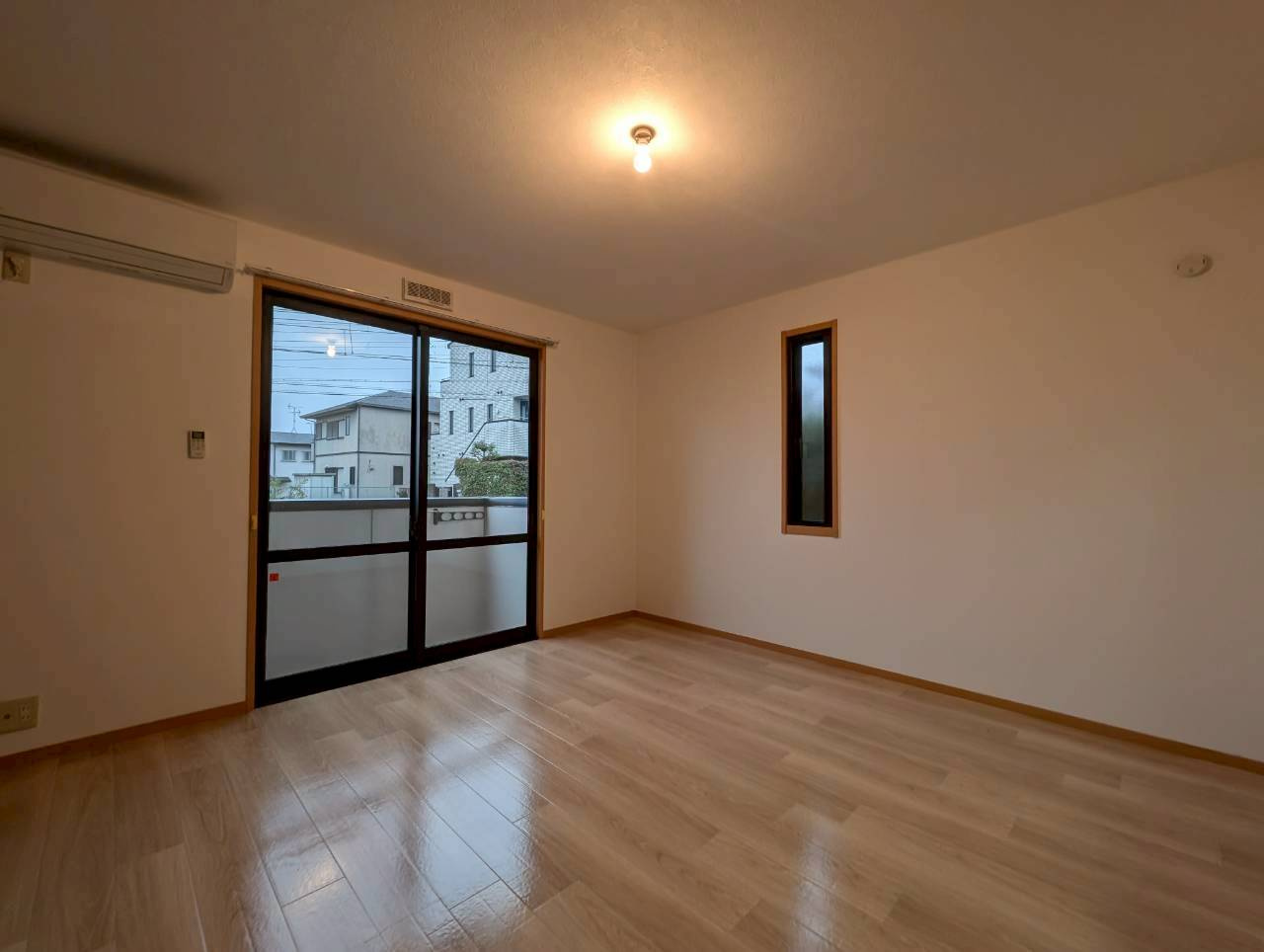 メゾン二翠の居間・リビング