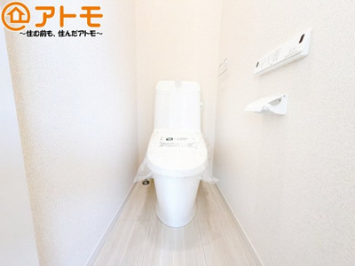 【トイレ】 | 駿河区下川原六丁目13期　新築戸建　1号棟 | 毎日使うトイレだからこそ機能性を重視したいですよね！温水洗浄便座で快適な時間をお過ごしください♪