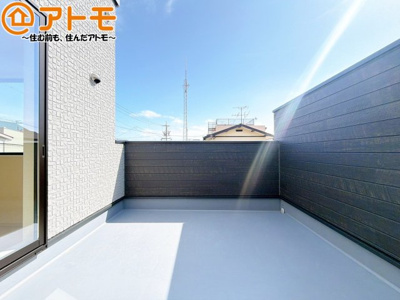 【バルコニー】 | 駿河区下川原六丁目13期　新築戸建　1号棟 | 陽当りの良いバルコニーはお洗濯物はもちろんお布団もふかふかになります♪