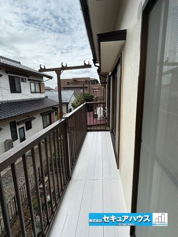 名古屋市緑区旭出2丁目　中古住宅のバルコニー|【バルコニー】
南向きのバルコニーのため洗濯物もすぐ乾きます。
布団干しにも最適です‼