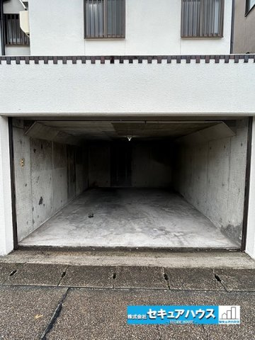 名古屋市緑区旭出2丁目　中古住宅の駐車場|【駐車場】
駐車2台可能です。