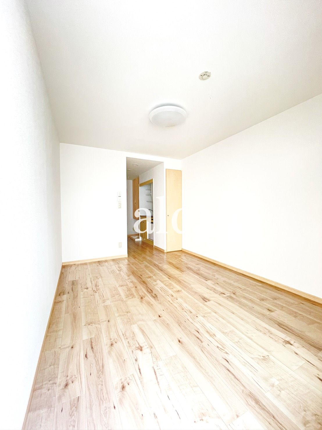 練馬区練馬１丁目のアパートの居間・リビング|綺麗なフローリングのお部屋です★