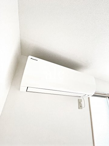 練馬区練馬１丁目のアパートの設備|南向きの明るいお部屋です。エアコンも新しめ♪