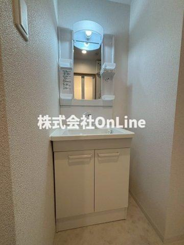 ソリティア桃谷の独立洗面台