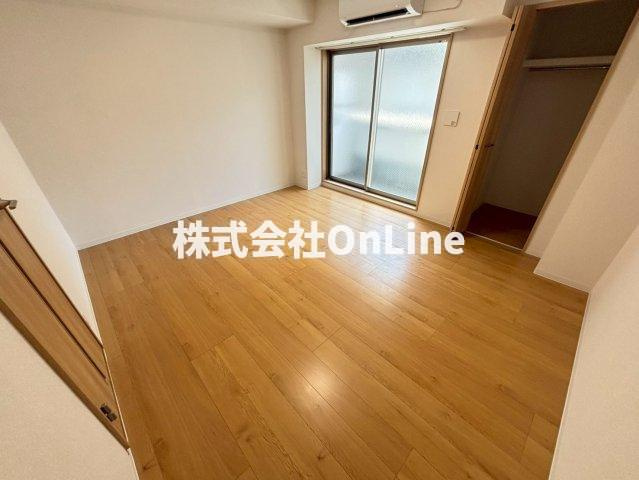 ソリティア桃谷の洋室