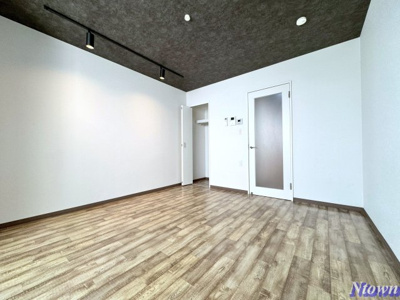 【居間・リビング】 | Gallery庄内通(ギャラリーショウナイドオリ) | こちらのリビングで趣味の時間をお楽しみください