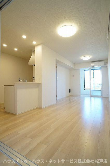 メゾン初富の居間・リビング