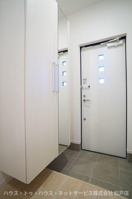 メゾン初富の玄関