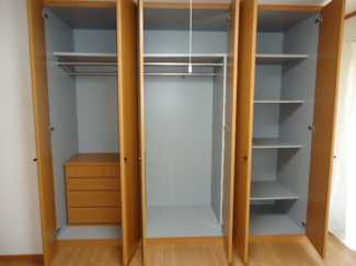 【収納】 | ラ・フォンテ | 洋室（東側）収納