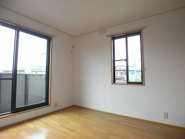 ベルパークＡ・Ｂの洋室|南側6帖洋室