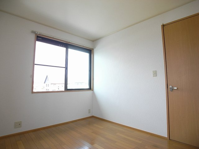 ベルパークＡ・Ｂの洋室|北側6帖洋室