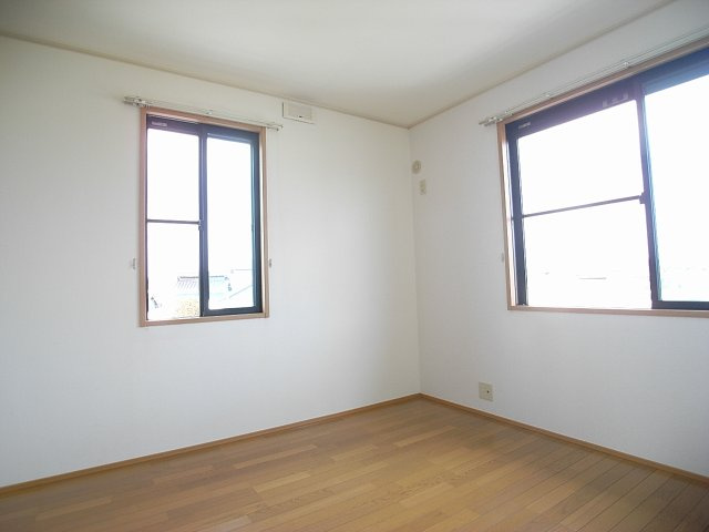 ベルパークＡ・Ｂの洋室|北側6帖洋室