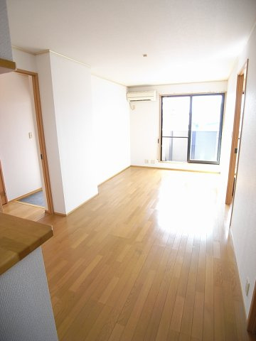 ベルパークＡ・Ｂの居間・リビング|LDK12帖