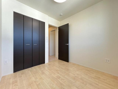 【内装】 | ラ・ポーズ | 洋室