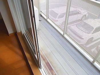 【バルコニー】 | エメラルド雅Ⅲ | 外からの目が気にならないバルコニーで洗濯物が干せます