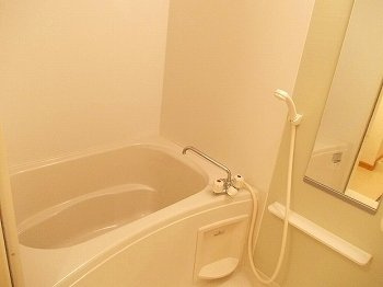 【浴室】 | エメラルド雅Ⅲ | きれいなお風呂です