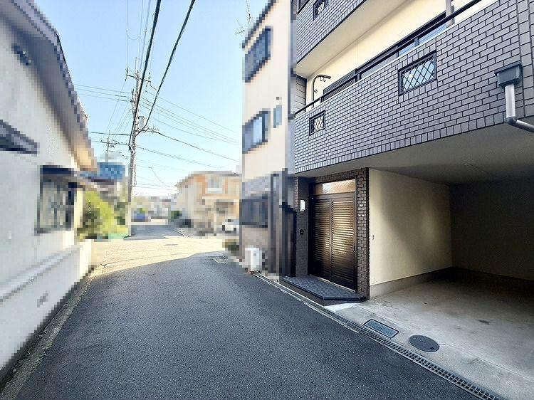 大久保町5丁目　中古一戸建ての前面道路含む現地写真|■物件内覧・資金計画相談・住宅ローン相談、リフォーム相談、お問合せ受付中■
※当日・翌日のご内覧、ご相談はお電話でのお問合せがスムーズです！