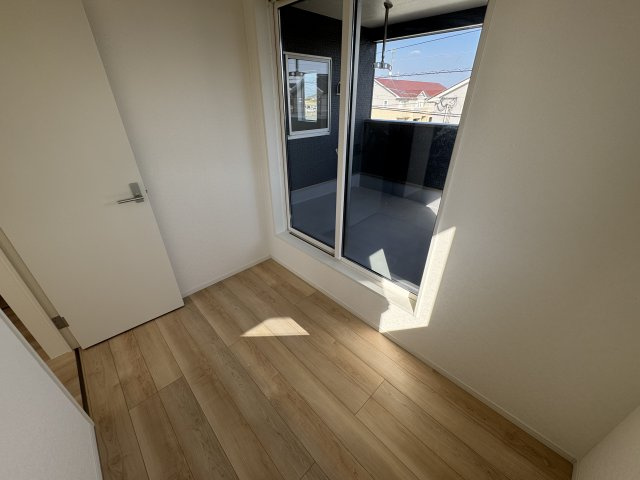 久留米市高三潴　新築戸建ての洋室