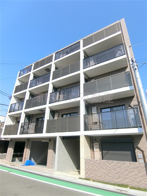 ガリシア千鳥町Ⅱの外観|2024年1月築　RC鉄筋コンクリート造地上5階建て総戸数42戸
東京都大田区千鳥1丁目　東急池上線千鳥町駅近徒歩3分、池上駅徒歩13分、
東急多摩川線武蔵新田駅徒歩8分