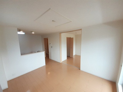 【居間・リビング】 | グランデ光祥１ | 使いやすい居間です