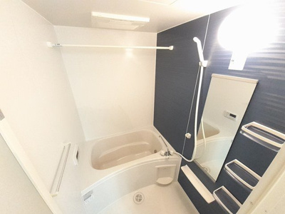 【浴室】 | グランデ光祥１ | 落ち着いた空間のお風呂です