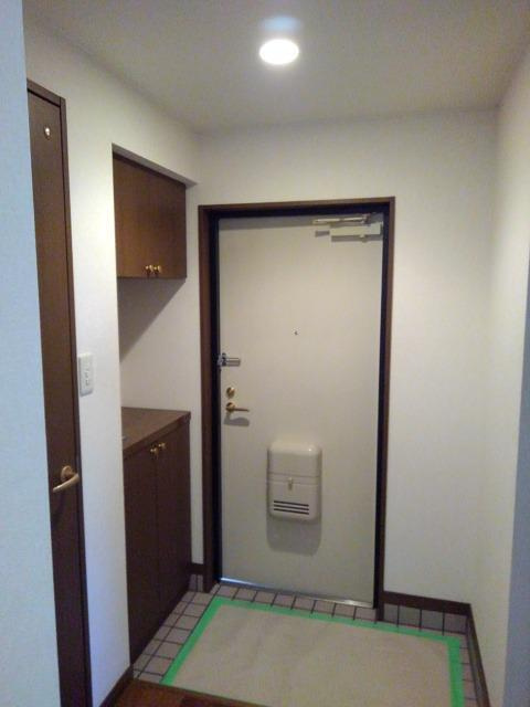 ヒルサイドビューの玄関